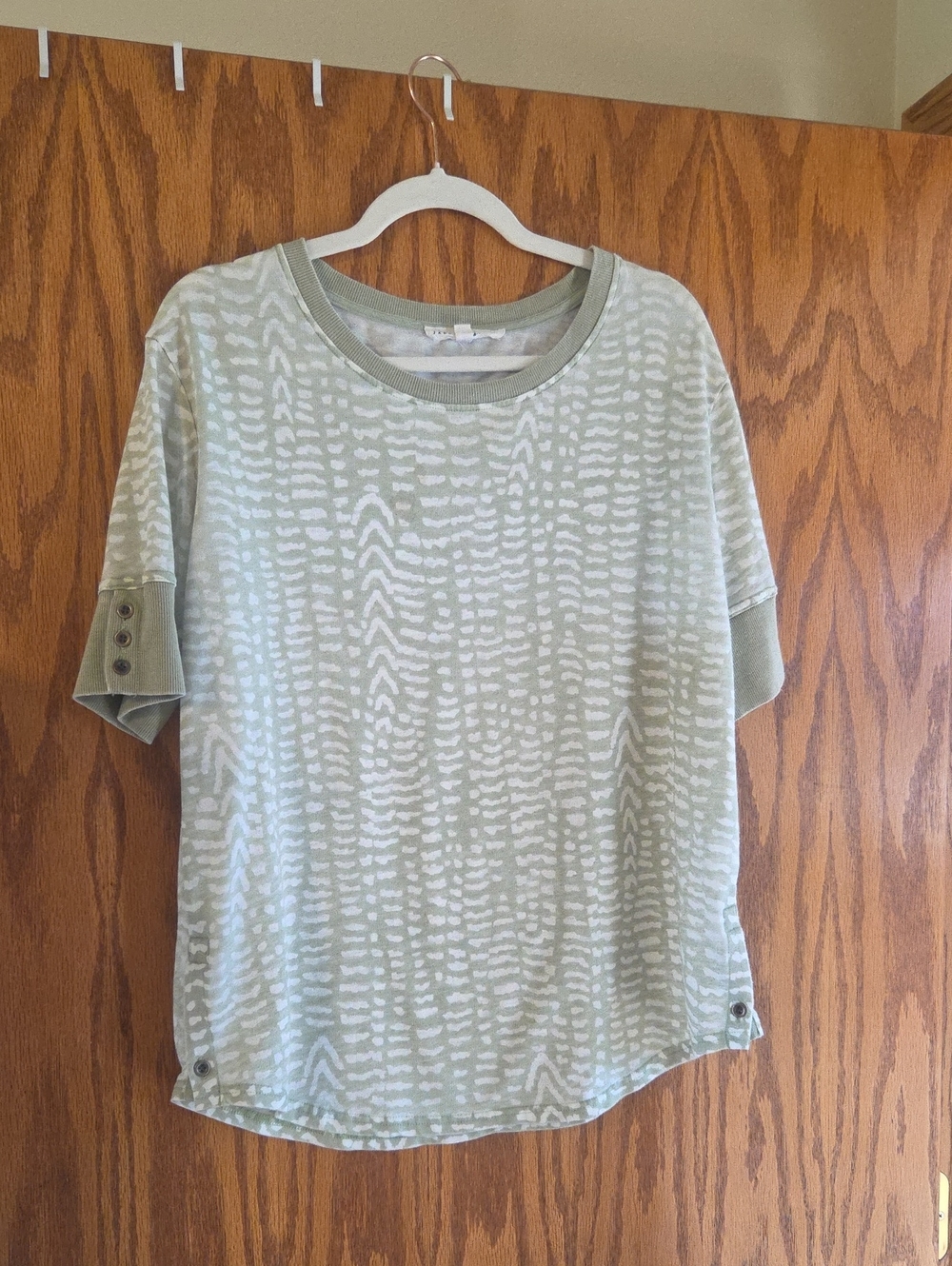 Jane and Delancey Light Sage Patterned Short Sleeve Top